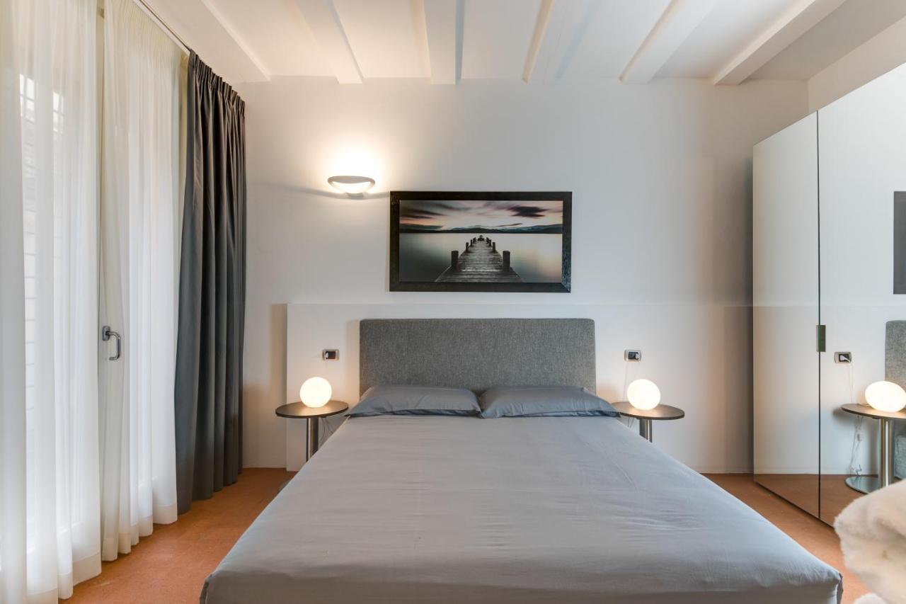 Corte Livia Room & Breakfast フォルリ エクステリア 写真