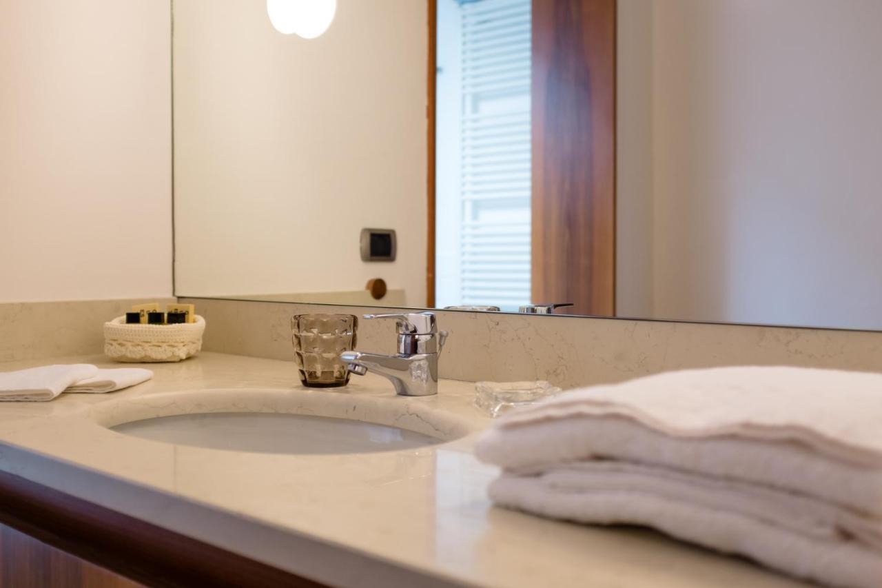 Corte Livia Room & Breakfast フォルリ エクステリア 写真