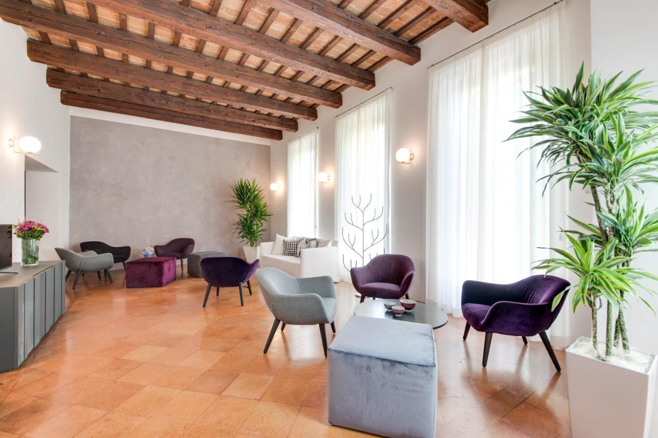 Corte Livia Room & Breakfast フォルリ エクステリア 写真